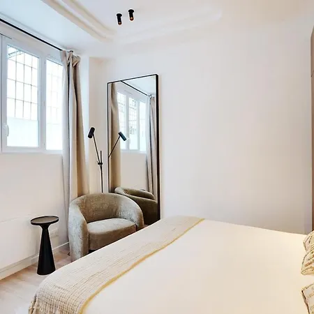 Apartment Nation-voltaire