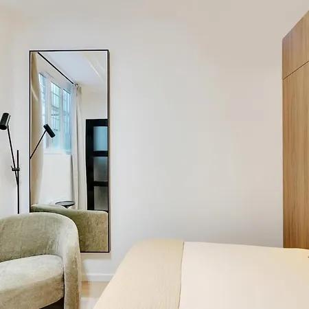 Апартаменты Nation-voltaire